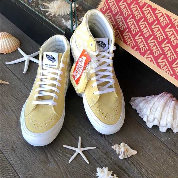 🌴🌼VANS- HIGH TOPS CHECKER BOARD🌼🌴 - Picture 2 of 9